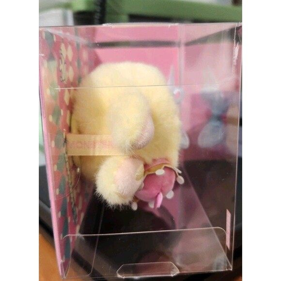 Labubu Authentic Pop Mart- Checkmate Queen Let's Checkmate Monster Yellow Heart - Picture 5 of 5